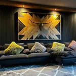 Mountain Getaway - Two Floors