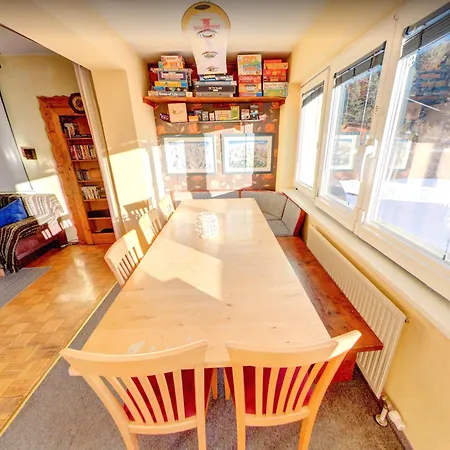 Doug's Mountain Getaway - 'top Two Floors' Apartamento Fulpmes