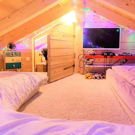 Doug's Mountain Getaway - 'top Two Floors' *