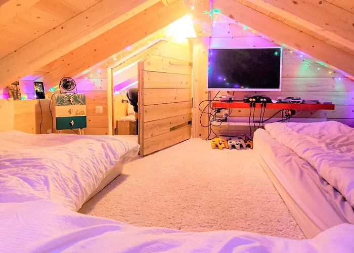 Doug's Mountain Getaway - 'top Two Floors' *