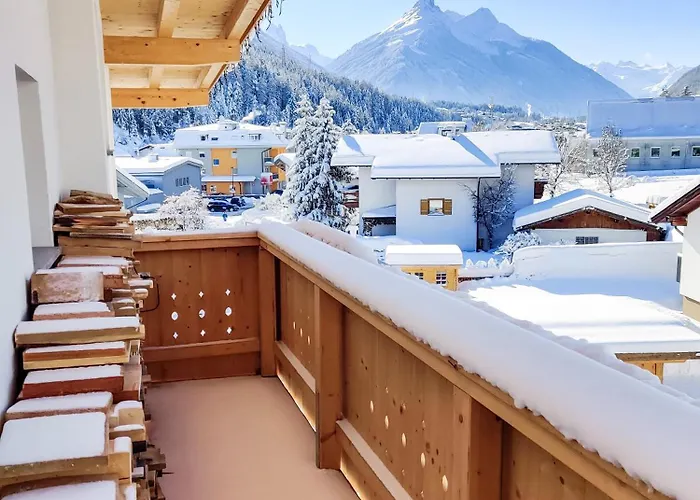 Doug's Mountain Getaway - 'top Two Floors' *