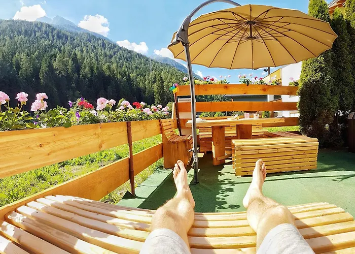 Doug's Mountain Getaway - 'top Two Floors' Apartament